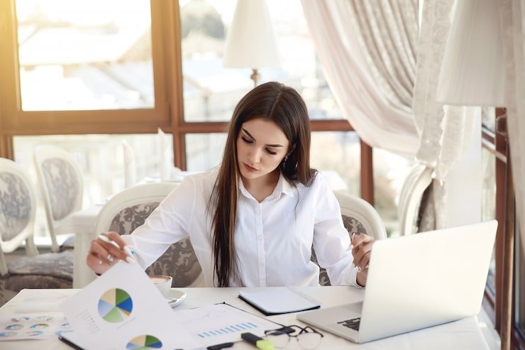 Controlador Financeiro Pessoal: Como 78,8% das Famílias Endividadas Podem Revolucionar sua Vida Financeira em 2025 Controlador Financeiro Pessoal