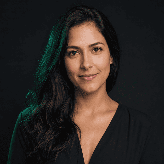 Nina, analista de relatórios financeiros e controle de despesas do ZapGastos