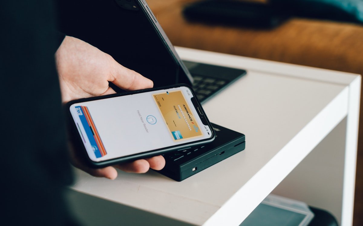 Pagamento por aproximação registrado no extrato do banco conectado ao app